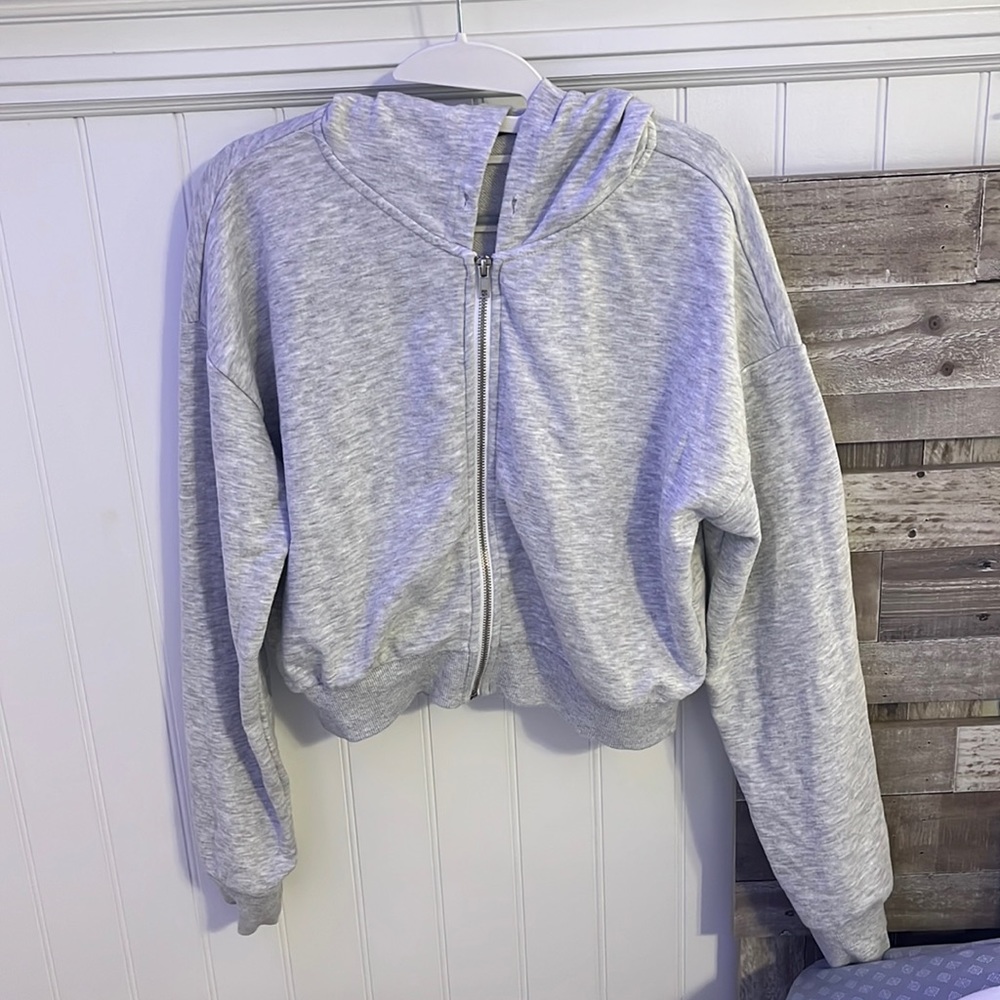 Cropped Forever 21 Zip up!